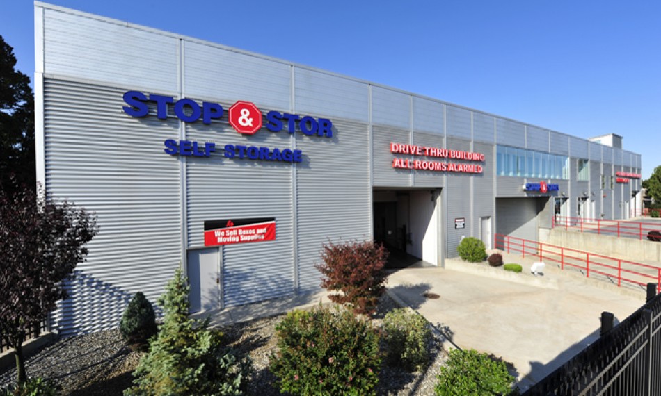 Storage In Glendale Middle Village Up To 2 Months Free Stop Stor